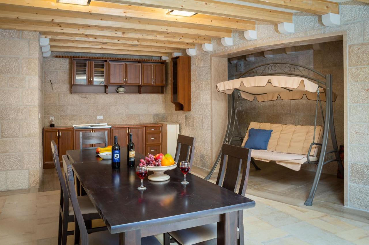Luxury Stone Villa Nevija 2022 Private Villa ميلنا المظهر الخارجي الصورة