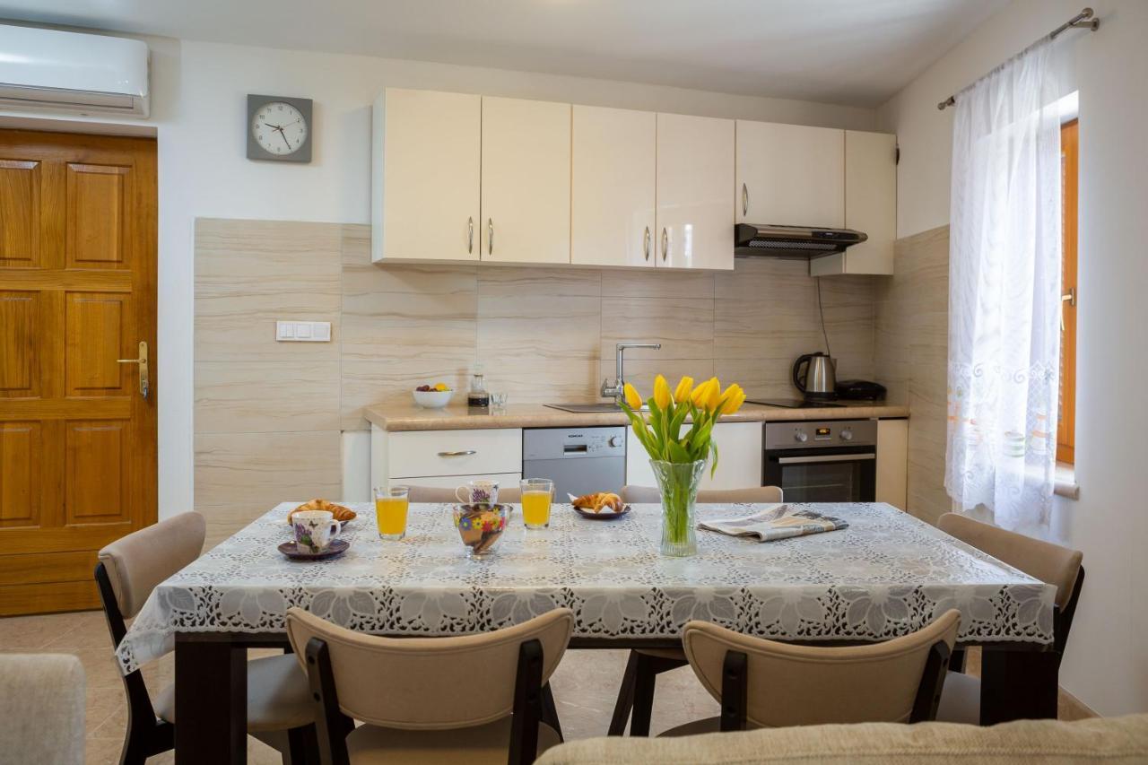 Luxury Stone Villa Nevija 2022 Private Villa ميلنا المظهر الخارجي الصورة
