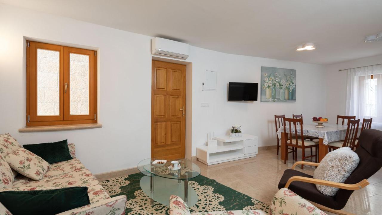 Luxury Stone Villa Nevija 2022 Private Villa ميلنا المظهر الخارجي الصورة