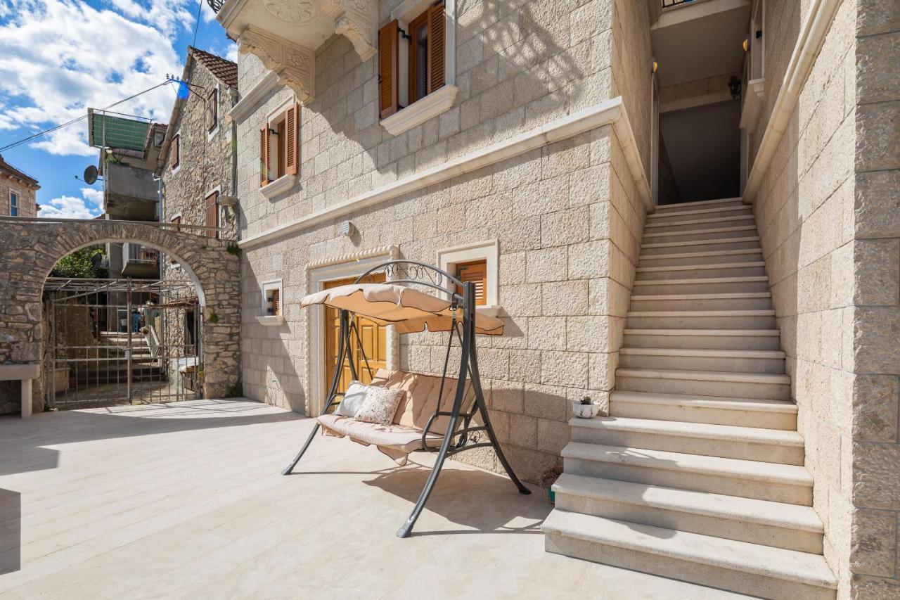 Luxury Stone Villa Nevija 2022 Private Villa ميلنا المظهر الخارجي الصورة