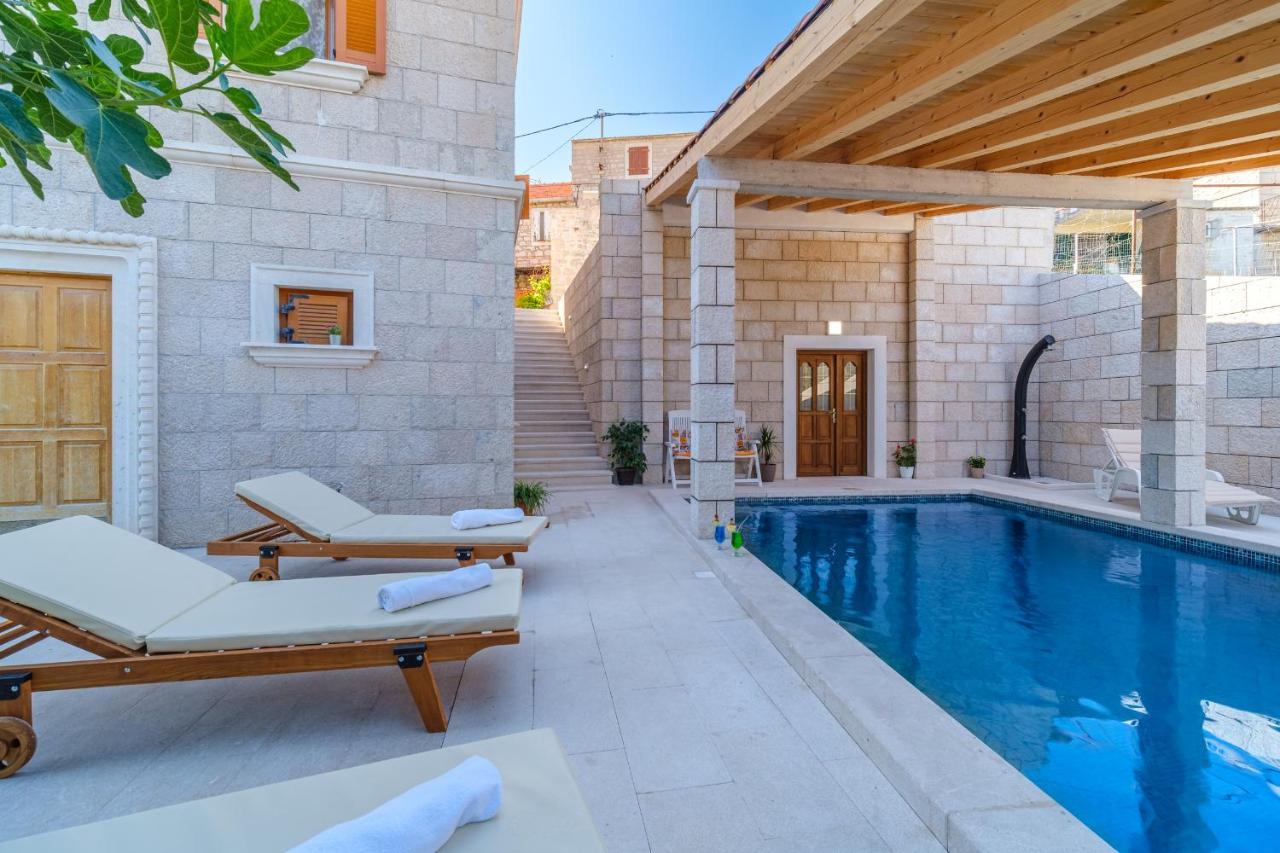 Luxury Stone Villa Nevija 2022 Private Villa ميلنا المظهر الخارجي الصورة