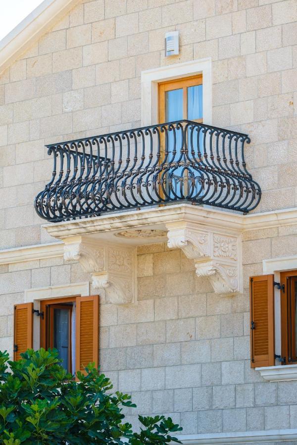 Luxury Stone Villa Nevija 2022 Private Villa ميلنا المظهر الخارجي الصورة