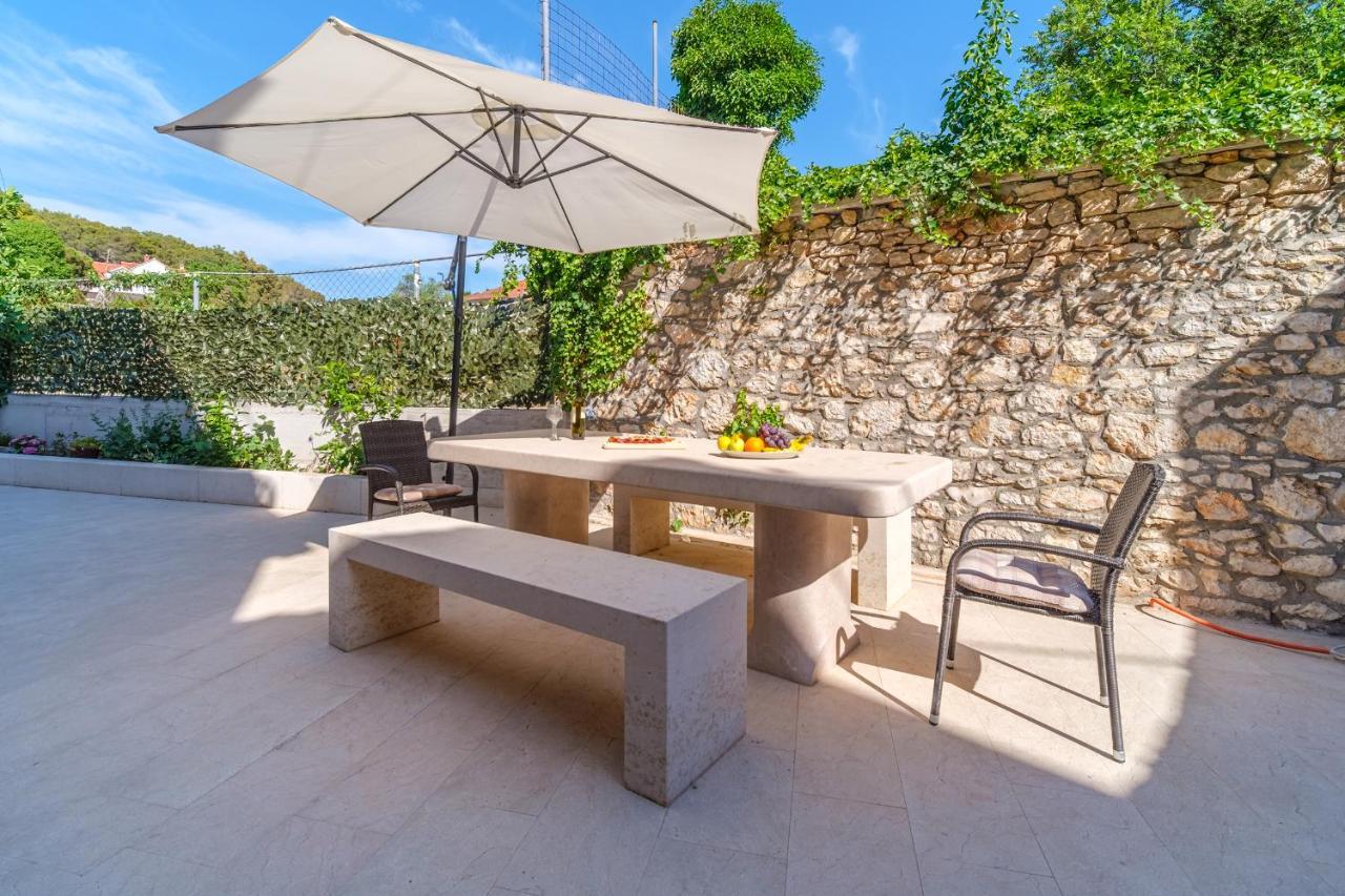 Luxury Stone Villa Nevija 2022 Private Villa ميلنا المظهر الخارجي الصورة