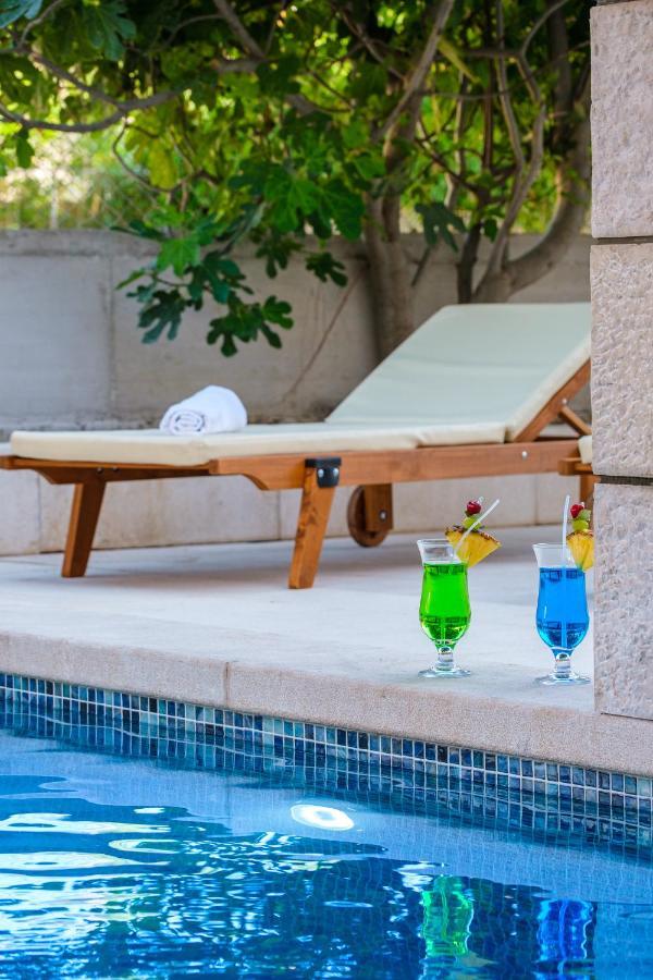Luxury Stone Villa Nevija 2022 Private Villa ميلنا المظهر الخارجي الصورة