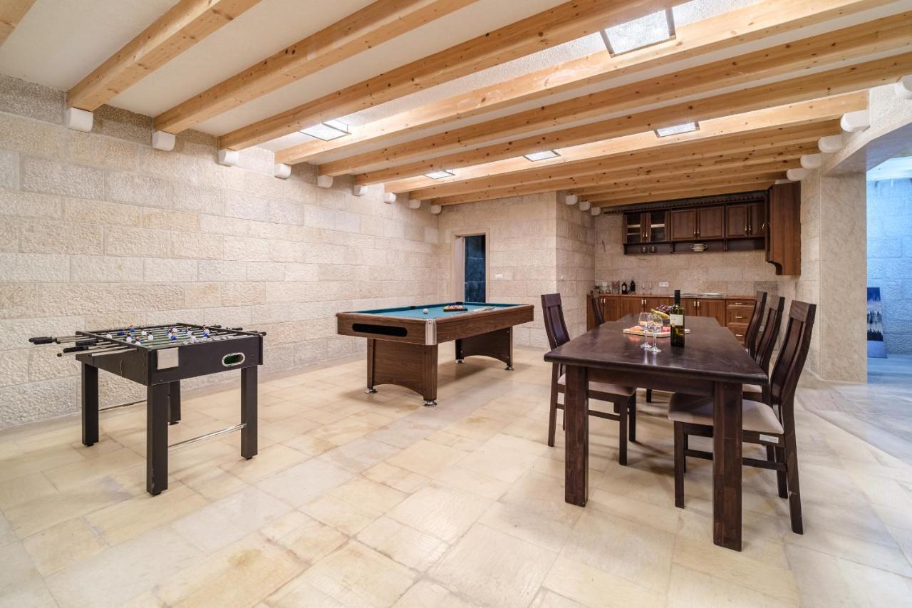 Luxury Stone Villa Nevija 2022 Private Villa ميلنا المظهر الخارجي الصورة